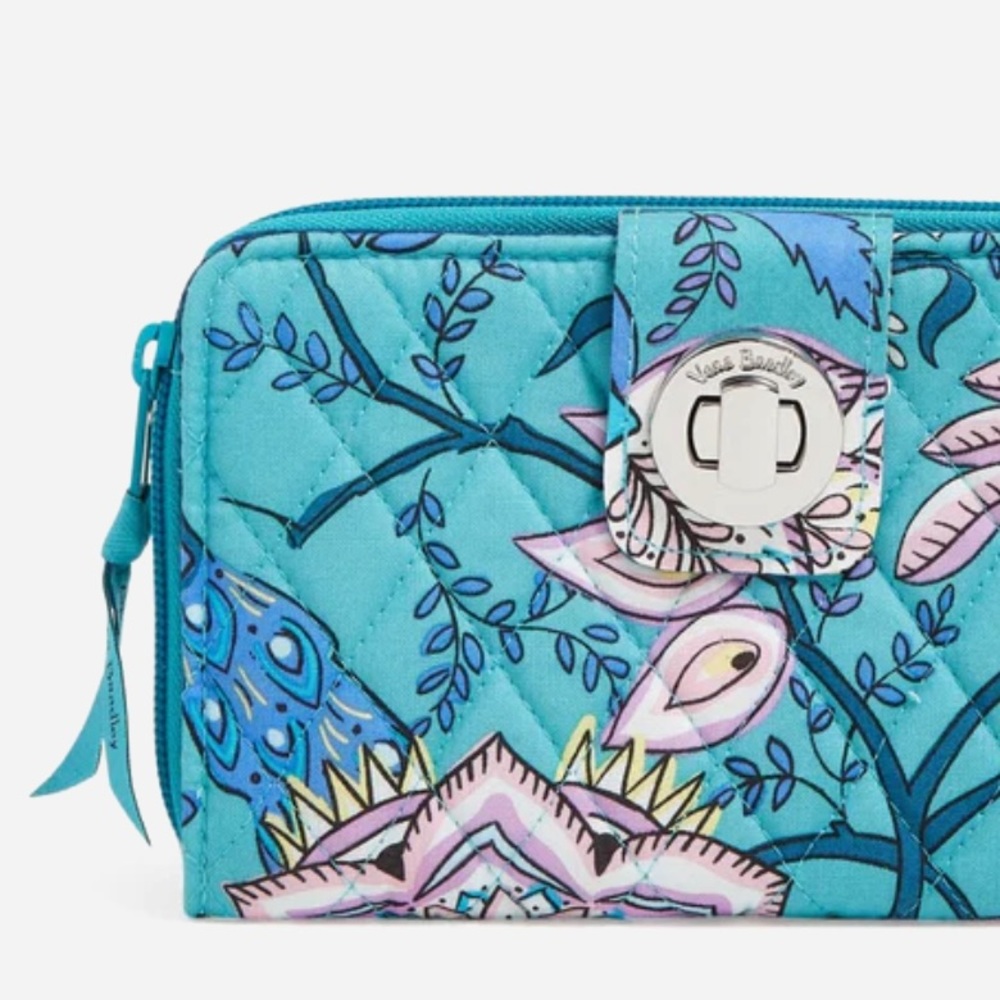 NWT Vera Bradley RFID turnlock wallet in Peacock Garden